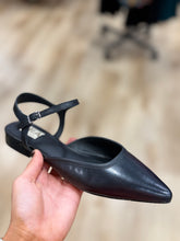 Mia Amari Leather Flat Black