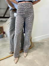 Hidden Ella Wide Straight Cheetah