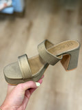 Matisse Delancy Platform Heel Honey