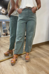 Barrel Basic Olive Jeans