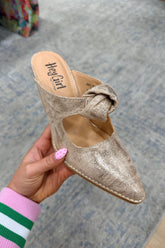 Corkys Knot Gonna Happen Heel Gold