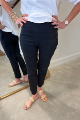 Renuar Straight Leg Ankle Pants Black