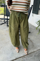 Crisp Cargo Drop Pocket Parachute Pants Olive