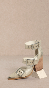 Hendrix Pointed Toe Shoe Gold RESTOCK