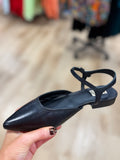 Mia Amari Leather Flat Black