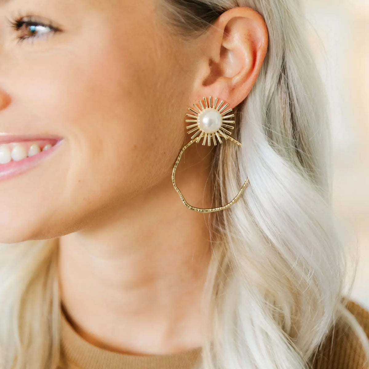 Taylor Shaye Pearl Sunburst Hoops