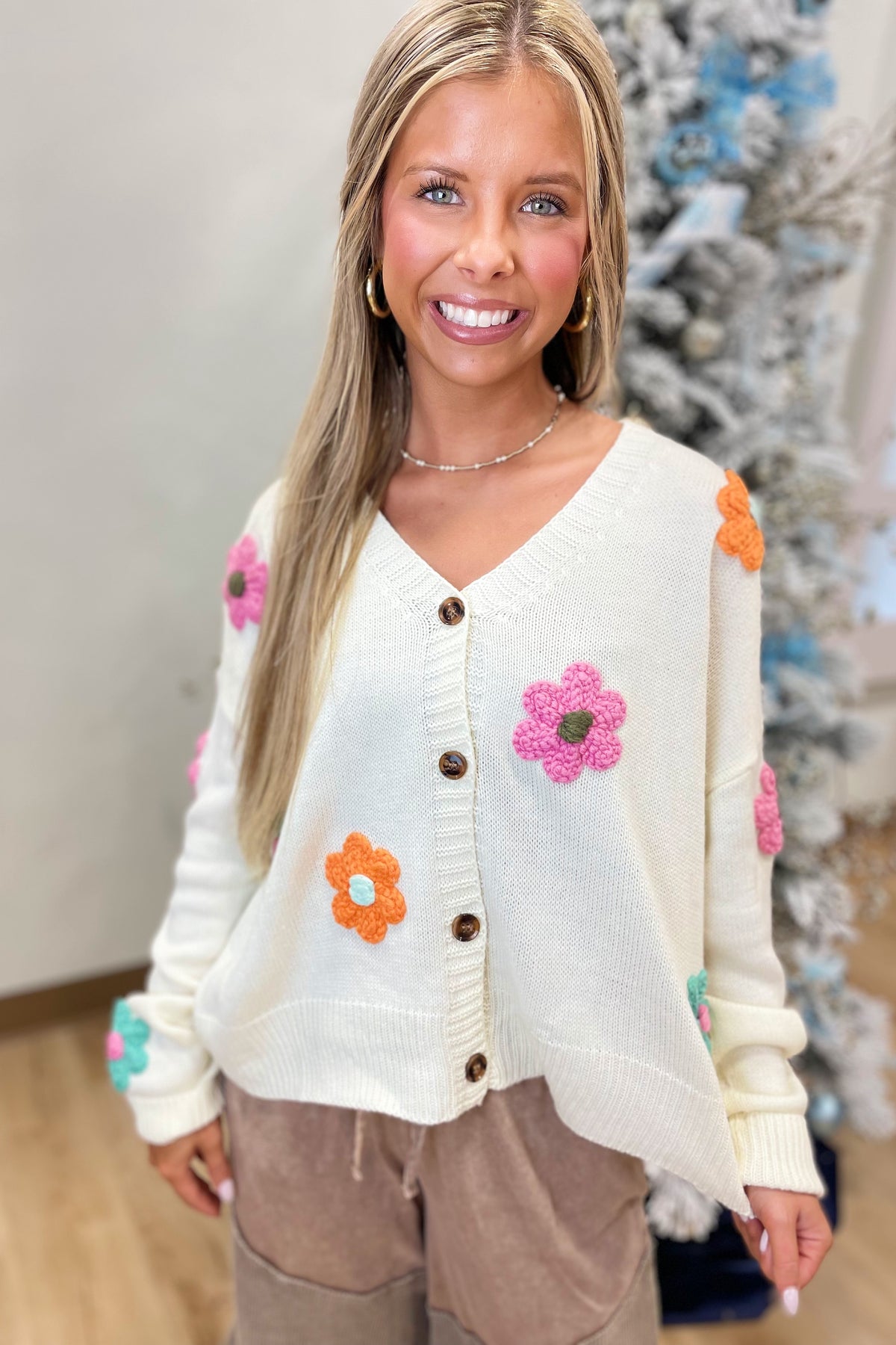 Flower Pop Cardigan Sweater Off White