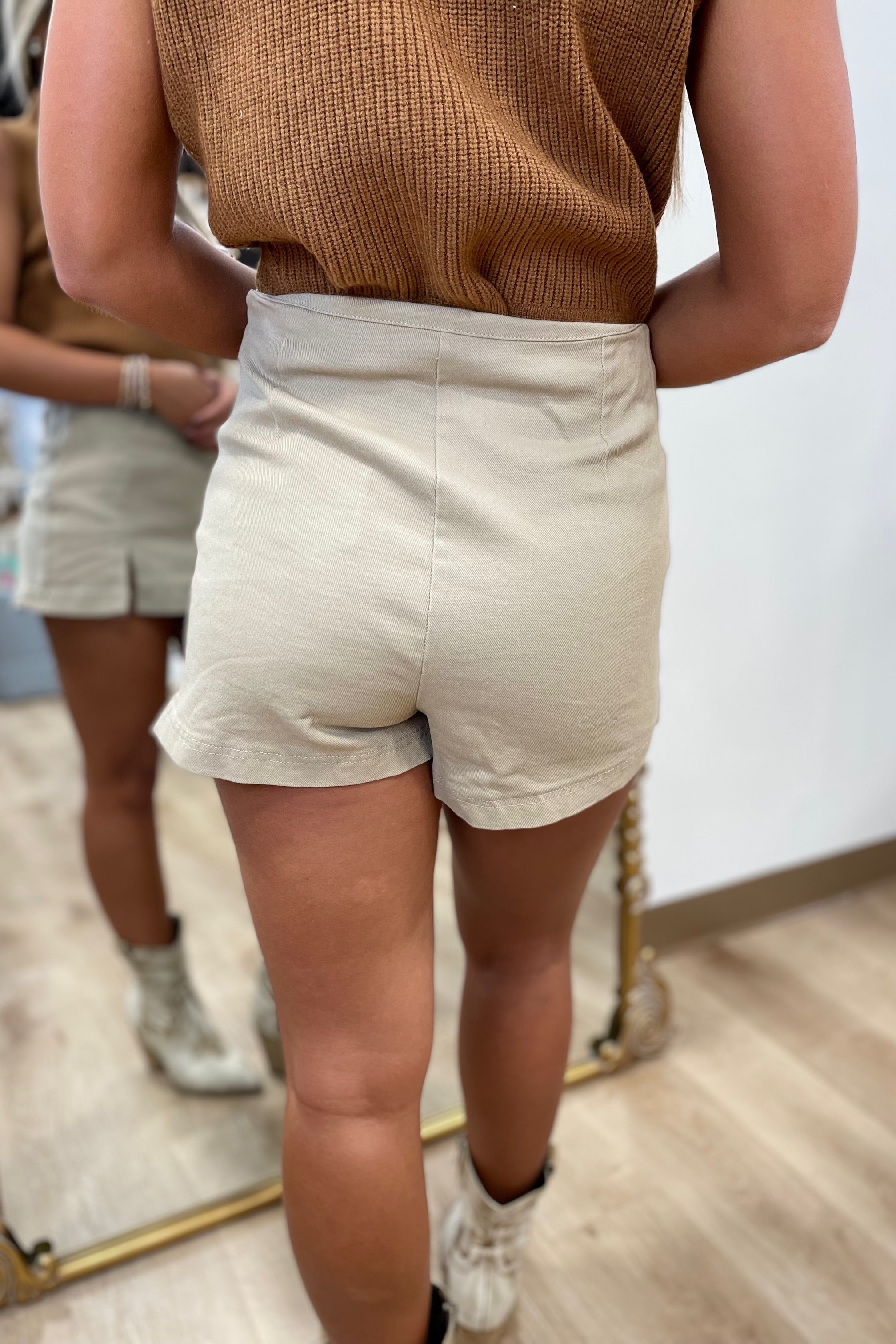 Effortless Edge Skort Khaki