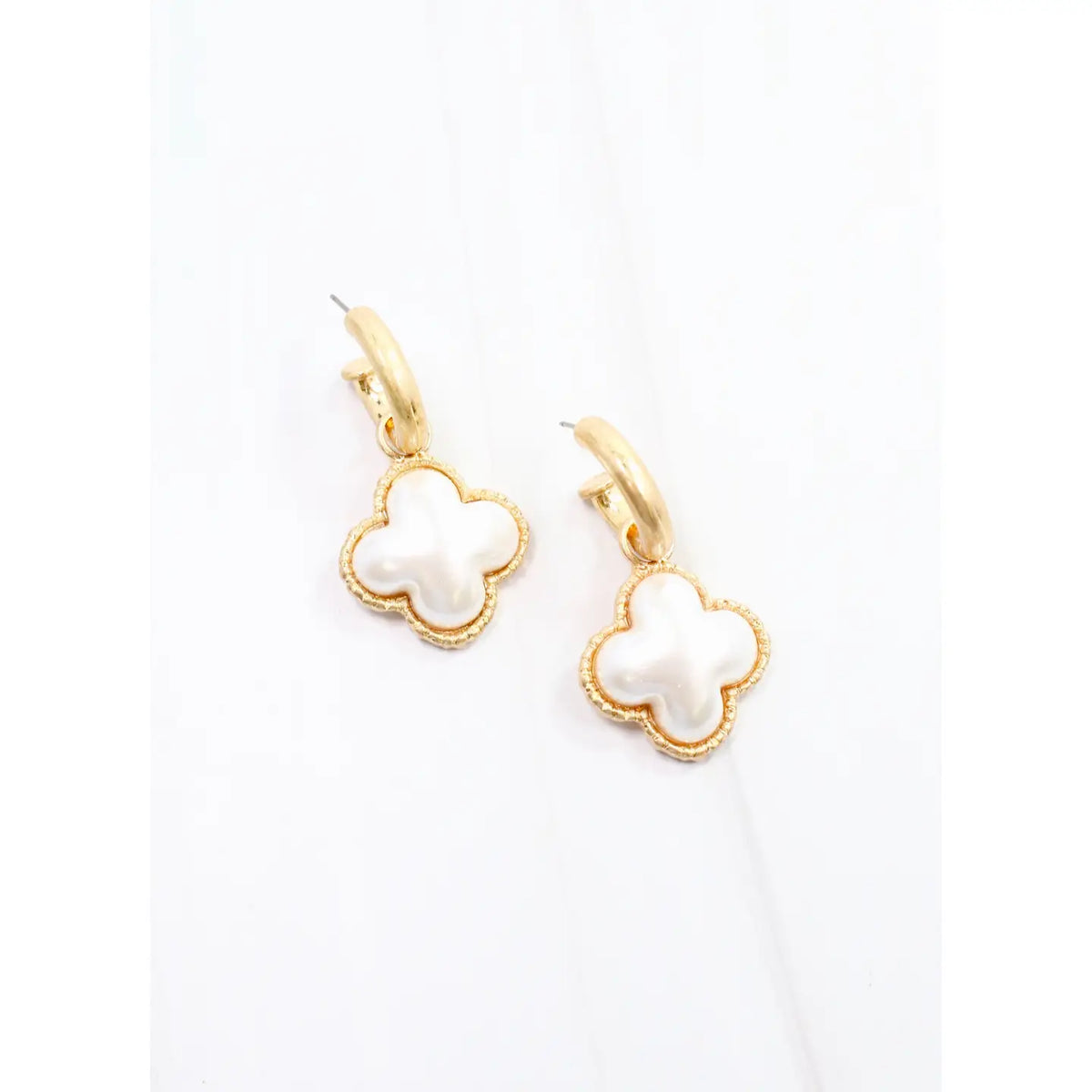Hilton Pearl Clover Hoop Earrrings
