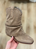 Jett 1 Square Toe Boot Taupe Suede