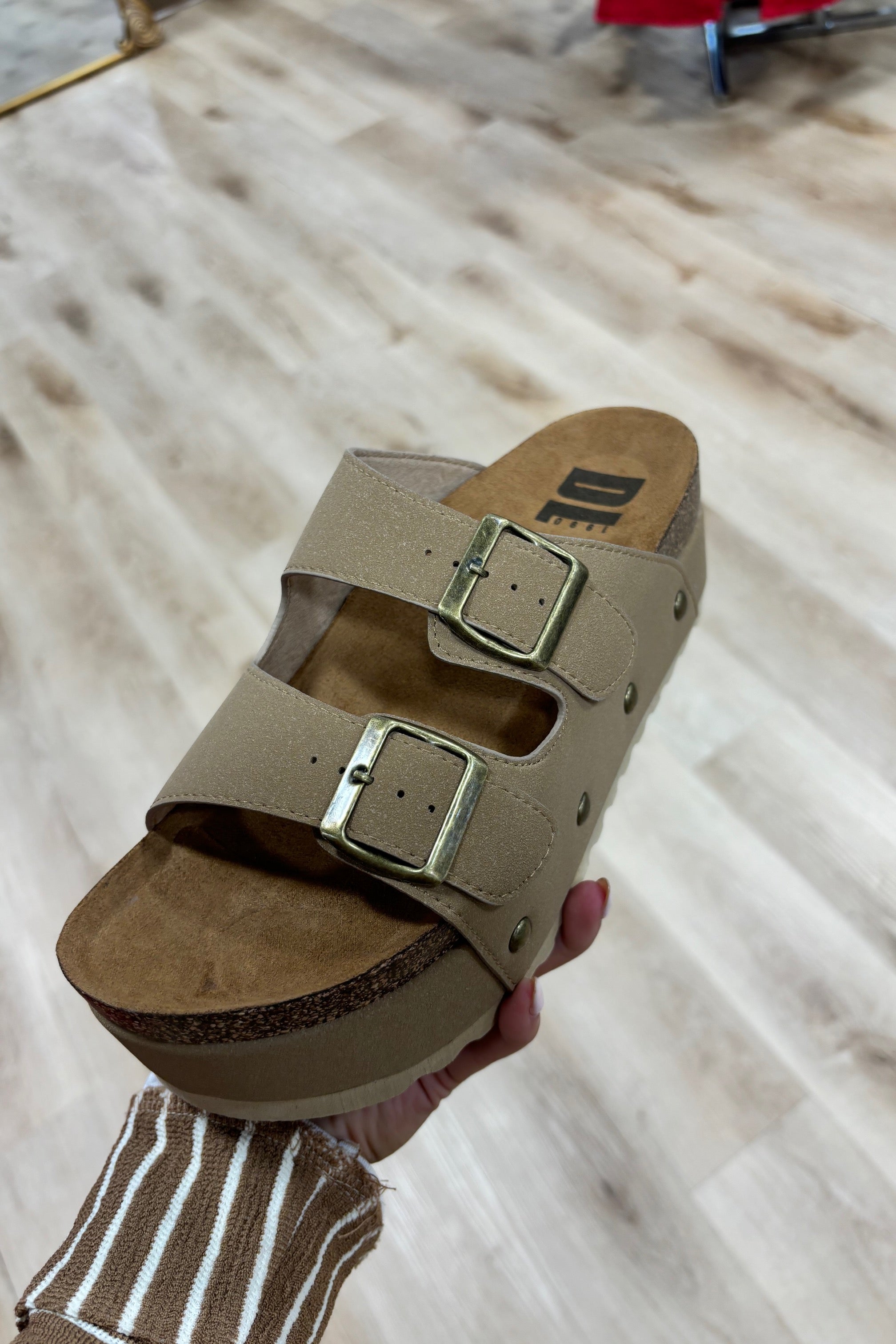 Chinese Laundry Pueblo Suede Tan