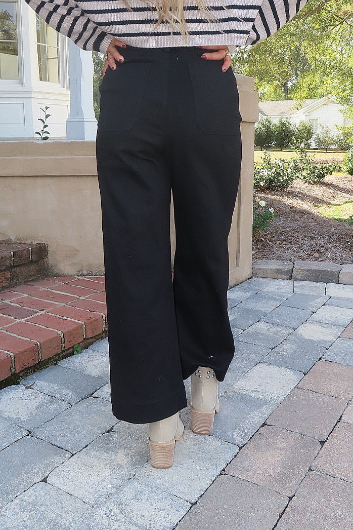 Wide Leg Front Pocket Black Jean