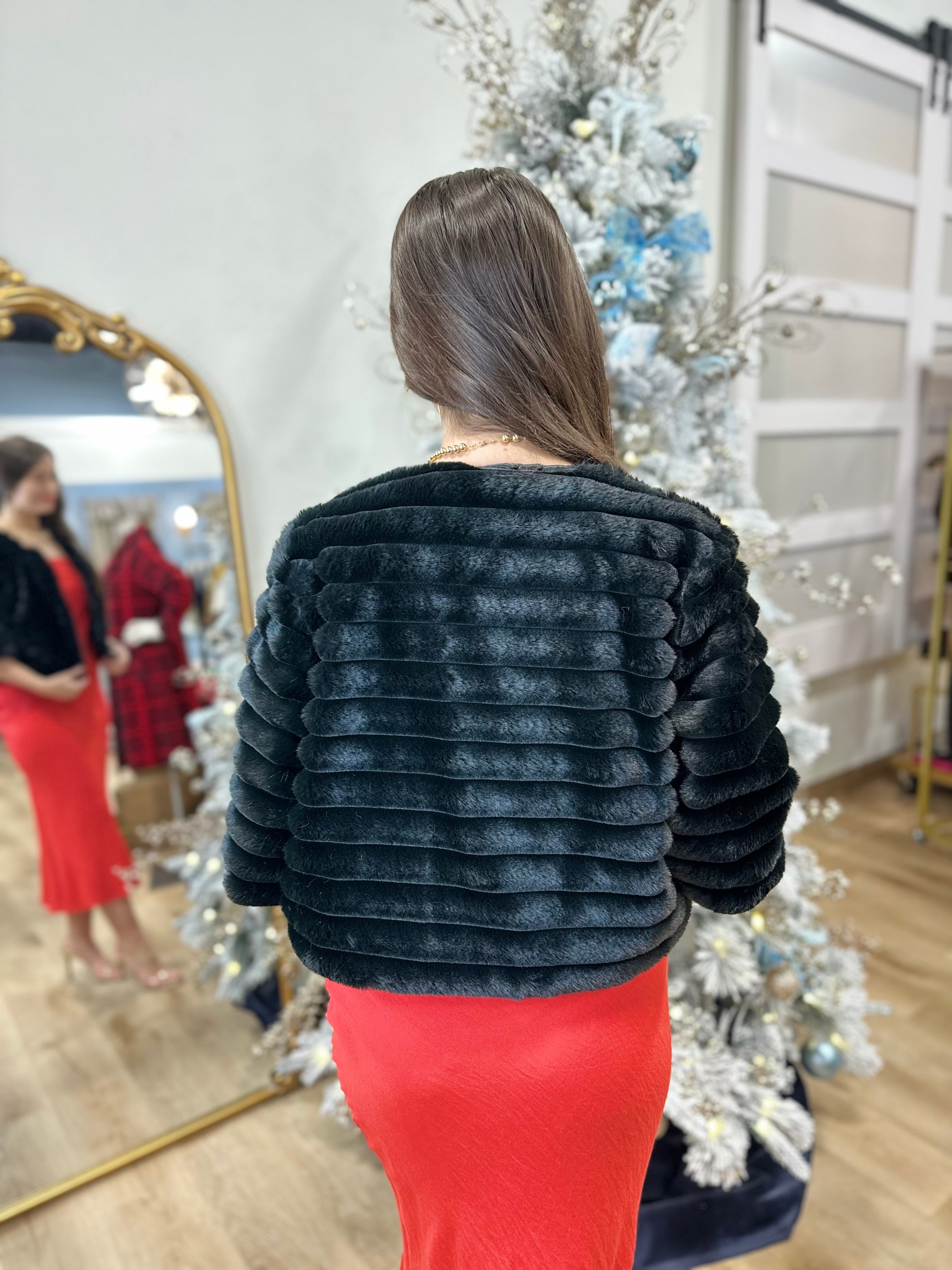Half Sleeve Faux Fur Crop Jacket -black