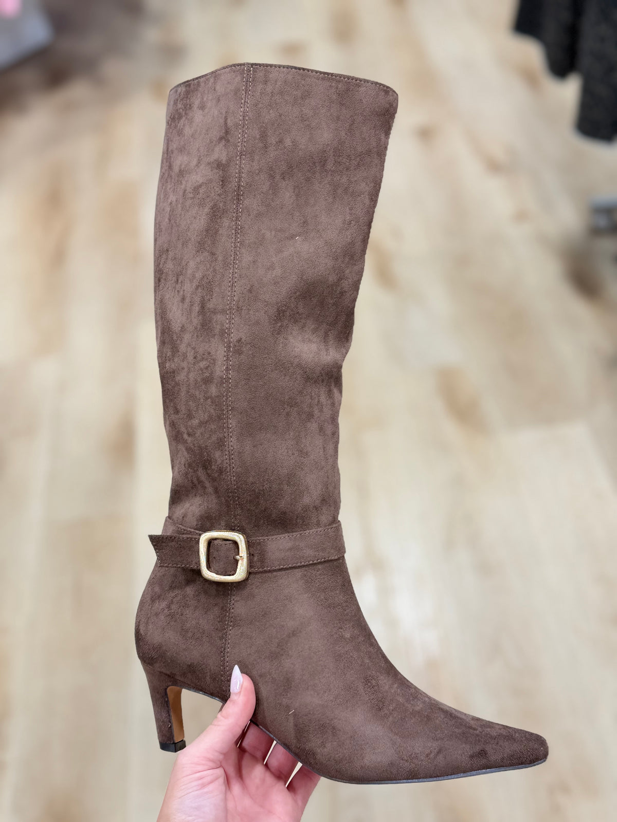 Diva Delicate Buckle Boot Chocolate