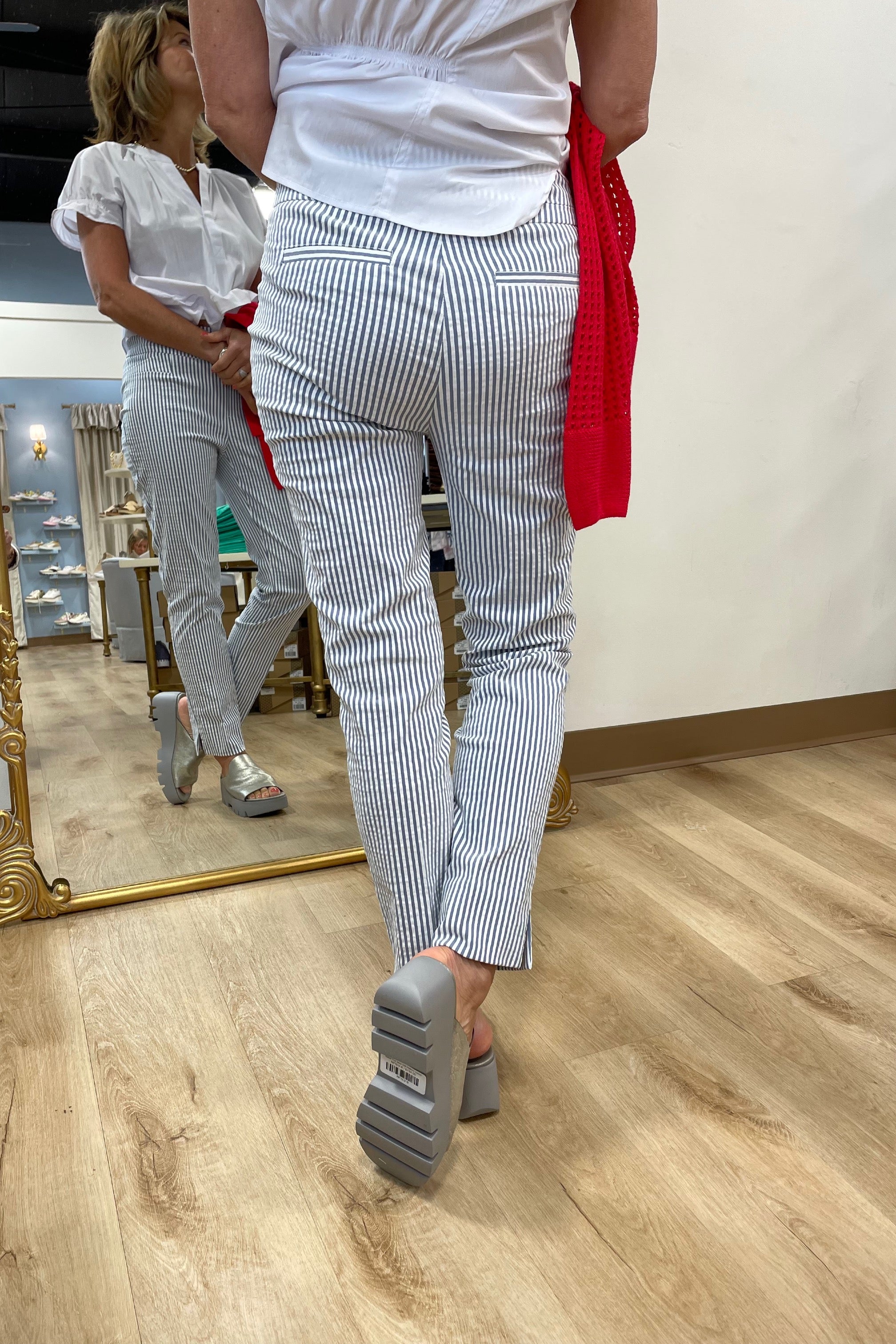 Renuar Chambray Stripe Woven Pant