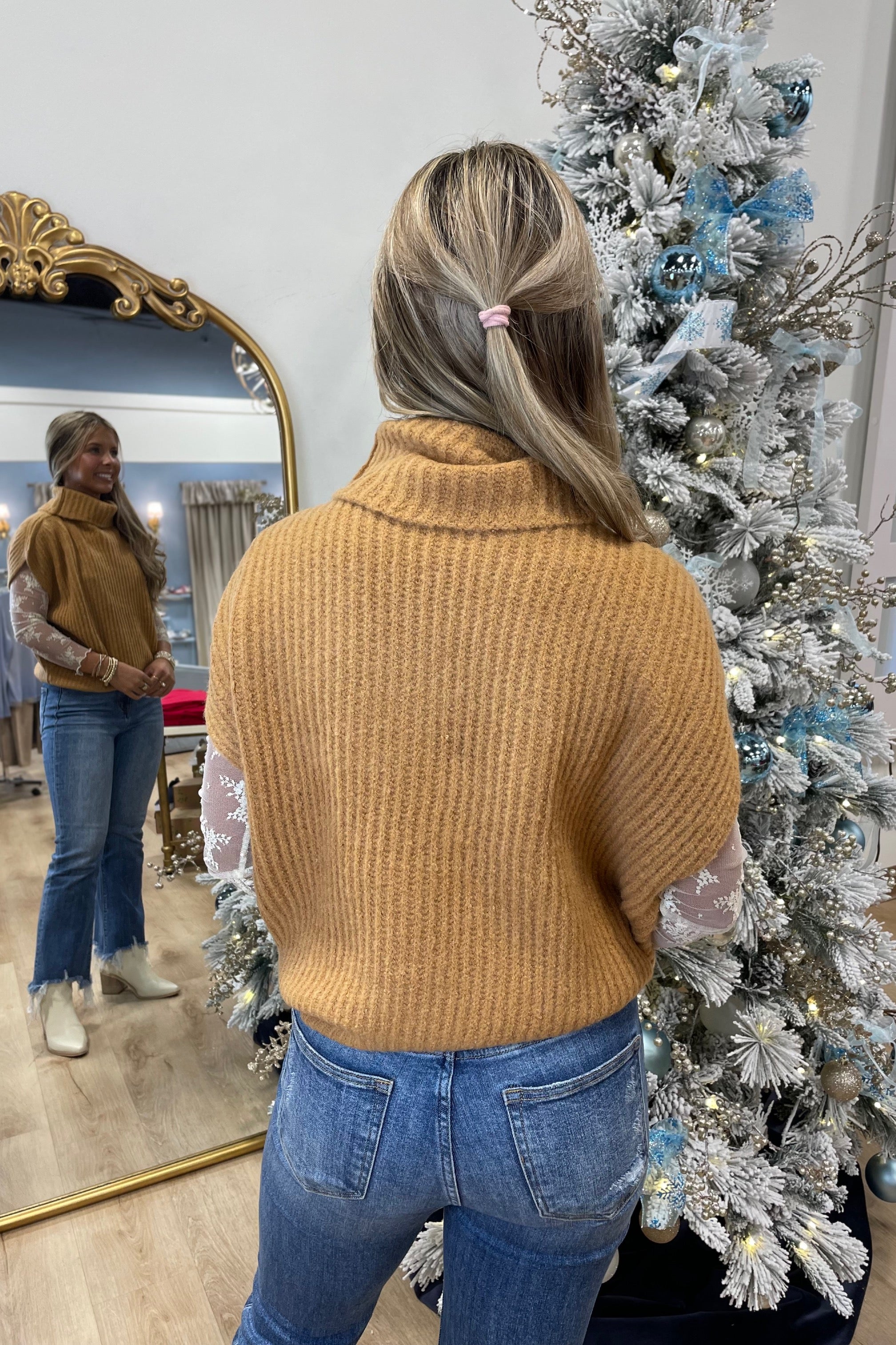 Season of Style Sweater Vest Camel
