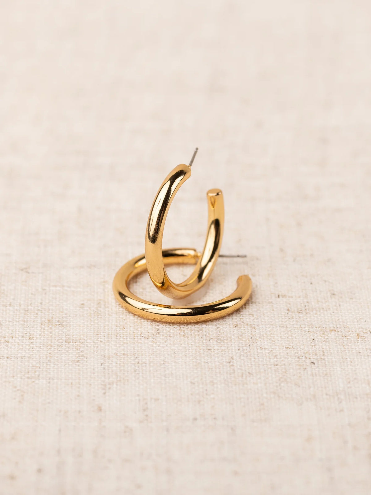 Cameron Earrings Gold Shiny
