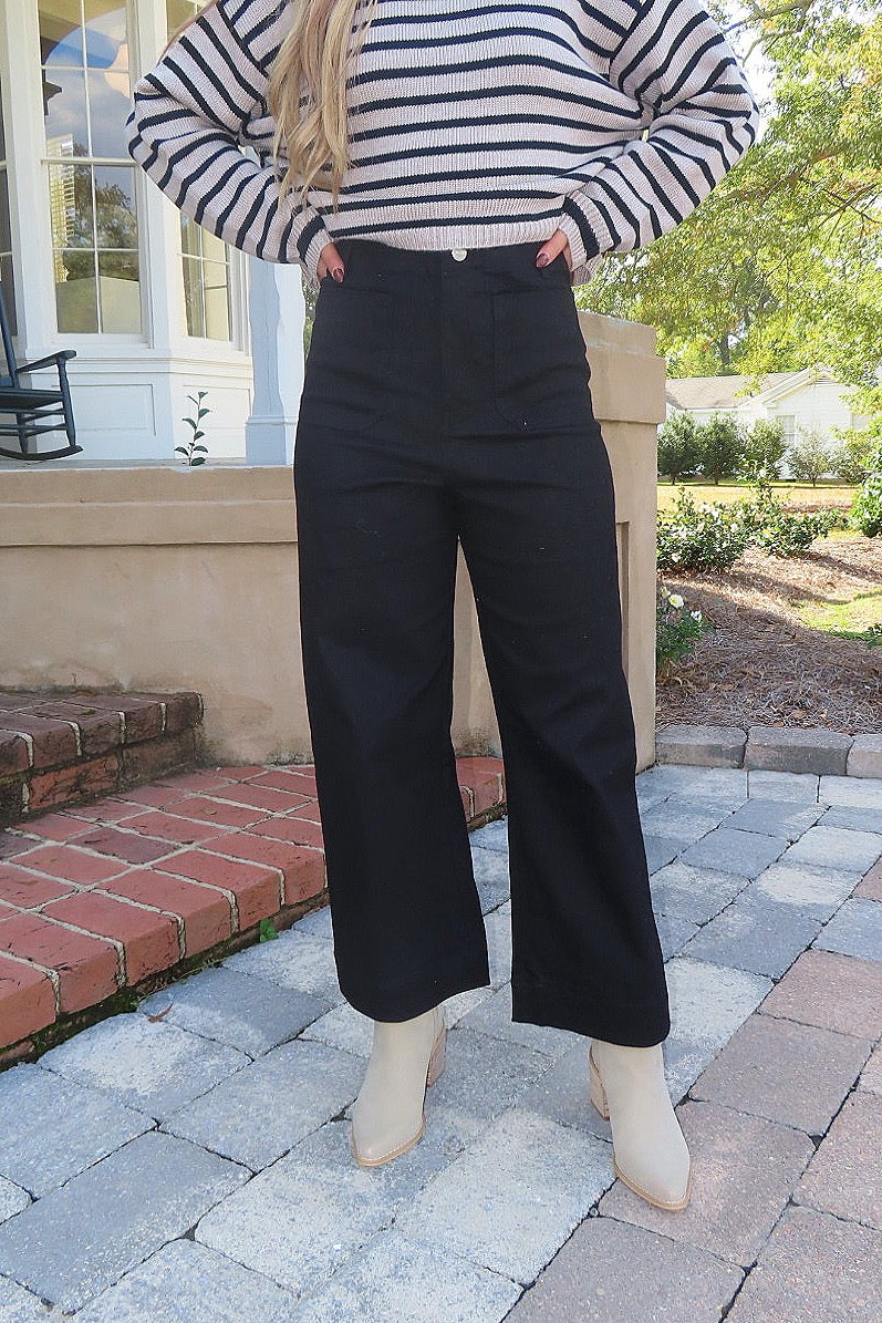 Wide Leg Front Pocket Black Jean