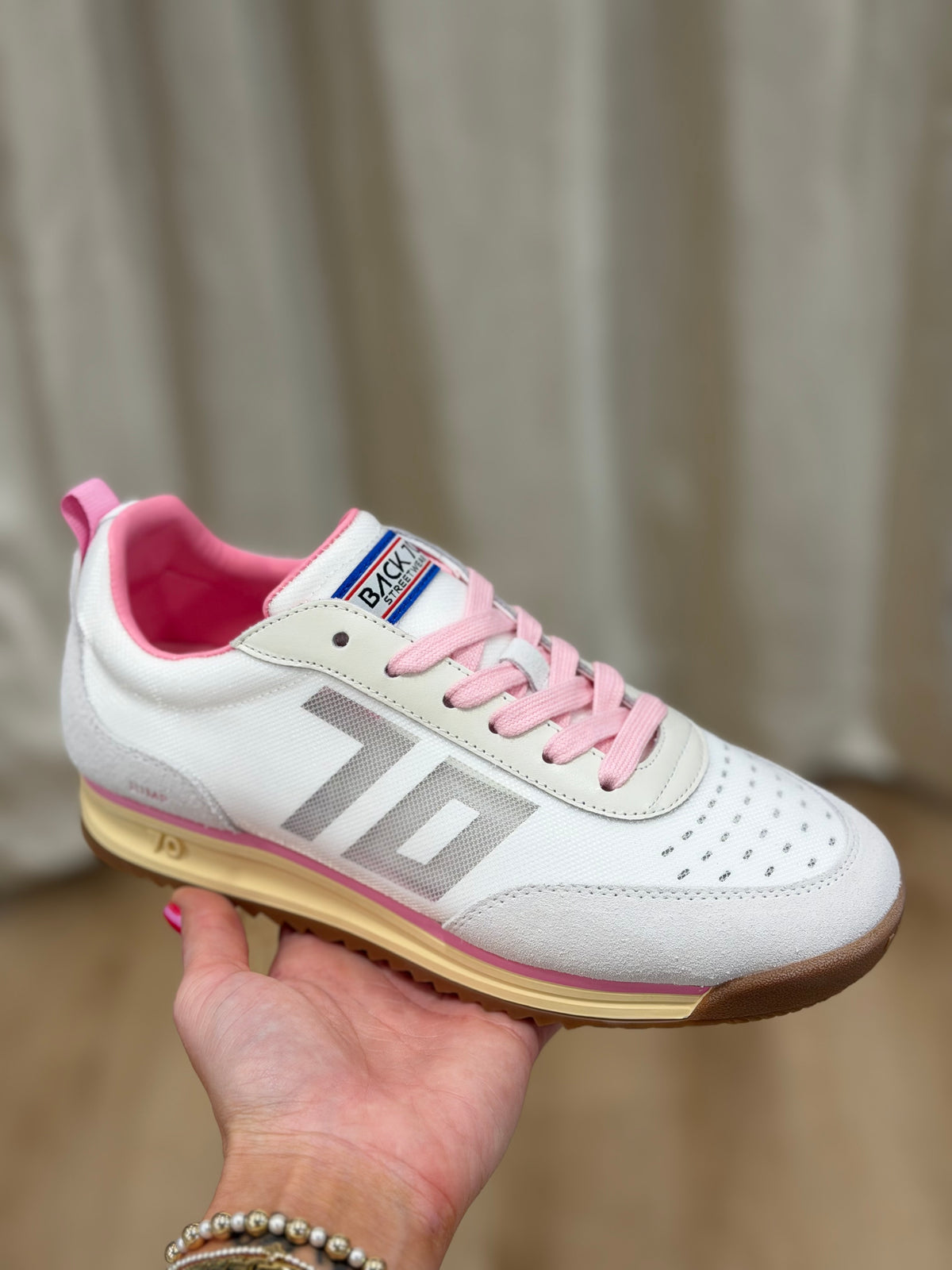 Back 70 Jump Sneaker Ice