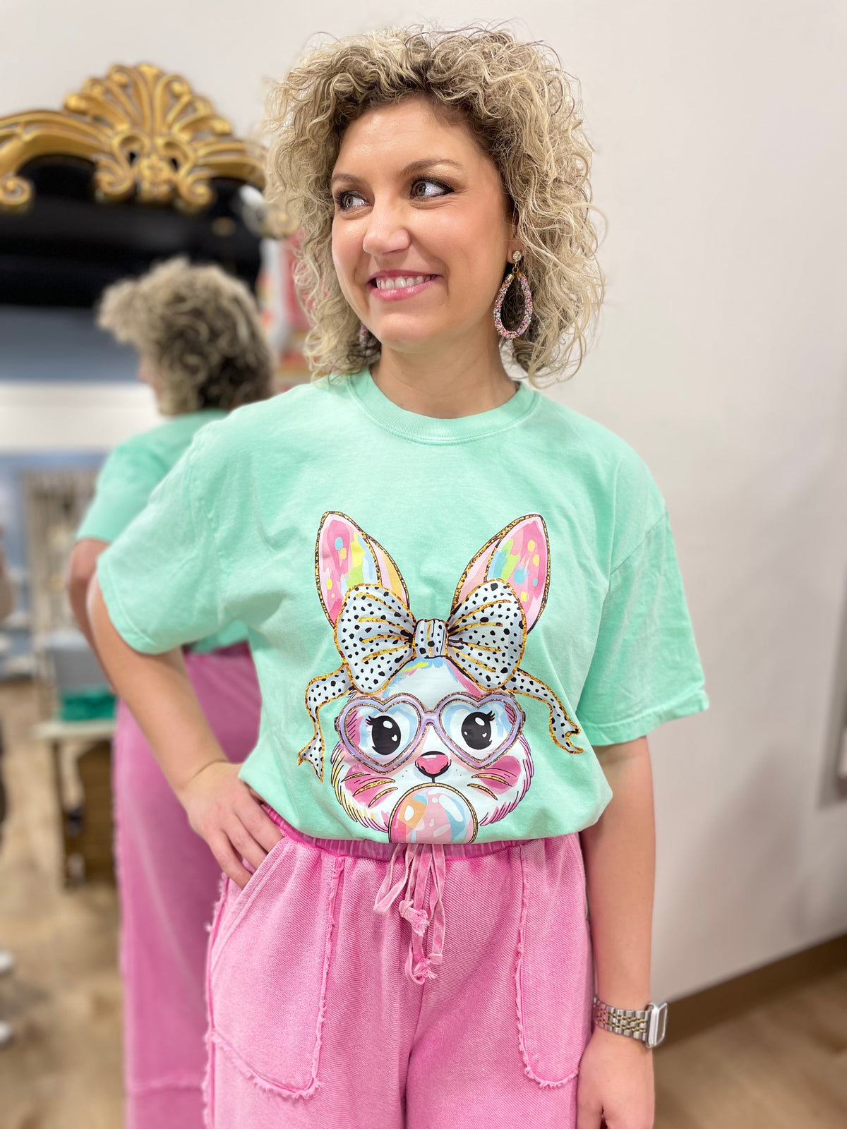 Bubble Gum Bunny Tee Island