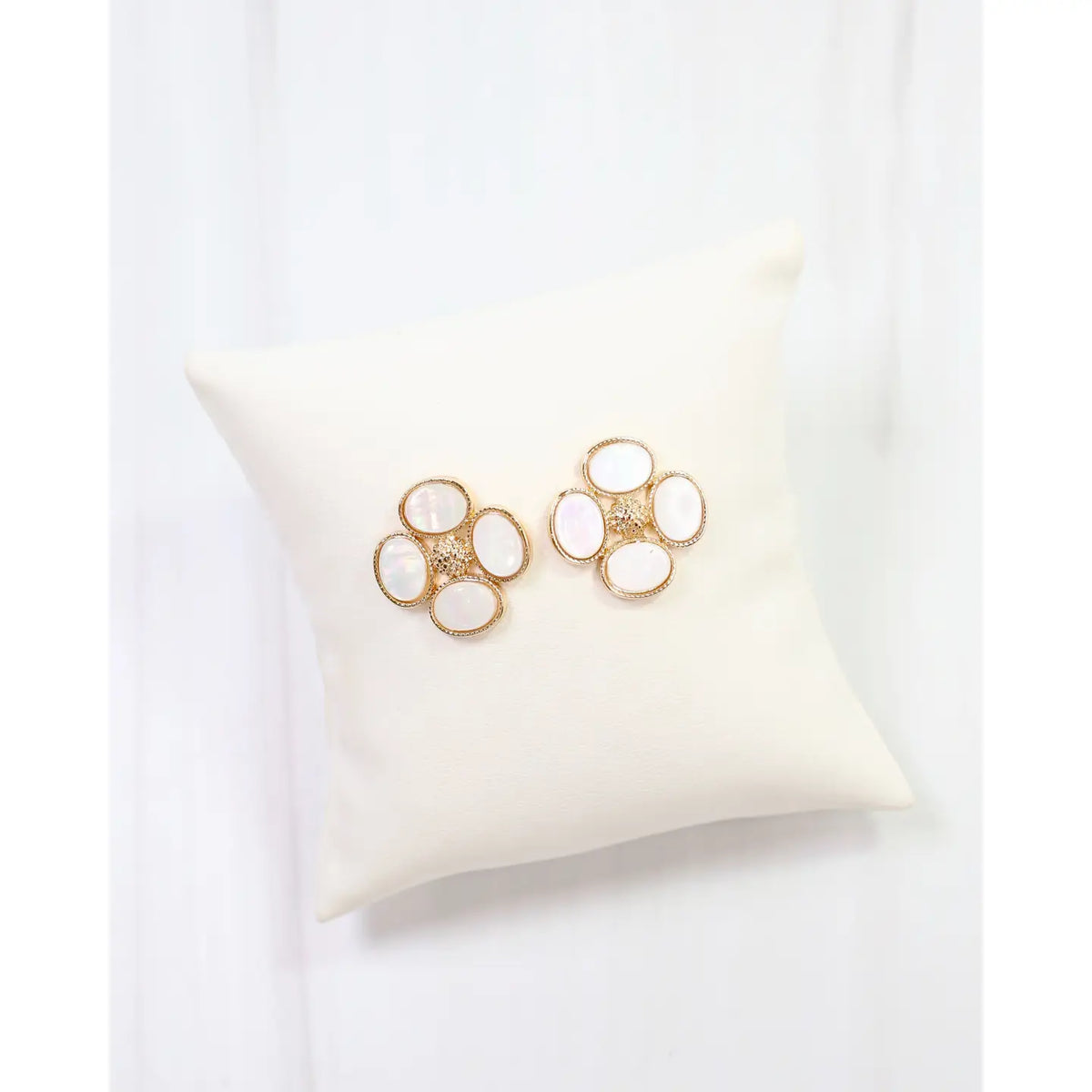 Caroline Hill Centralia Flower Earring