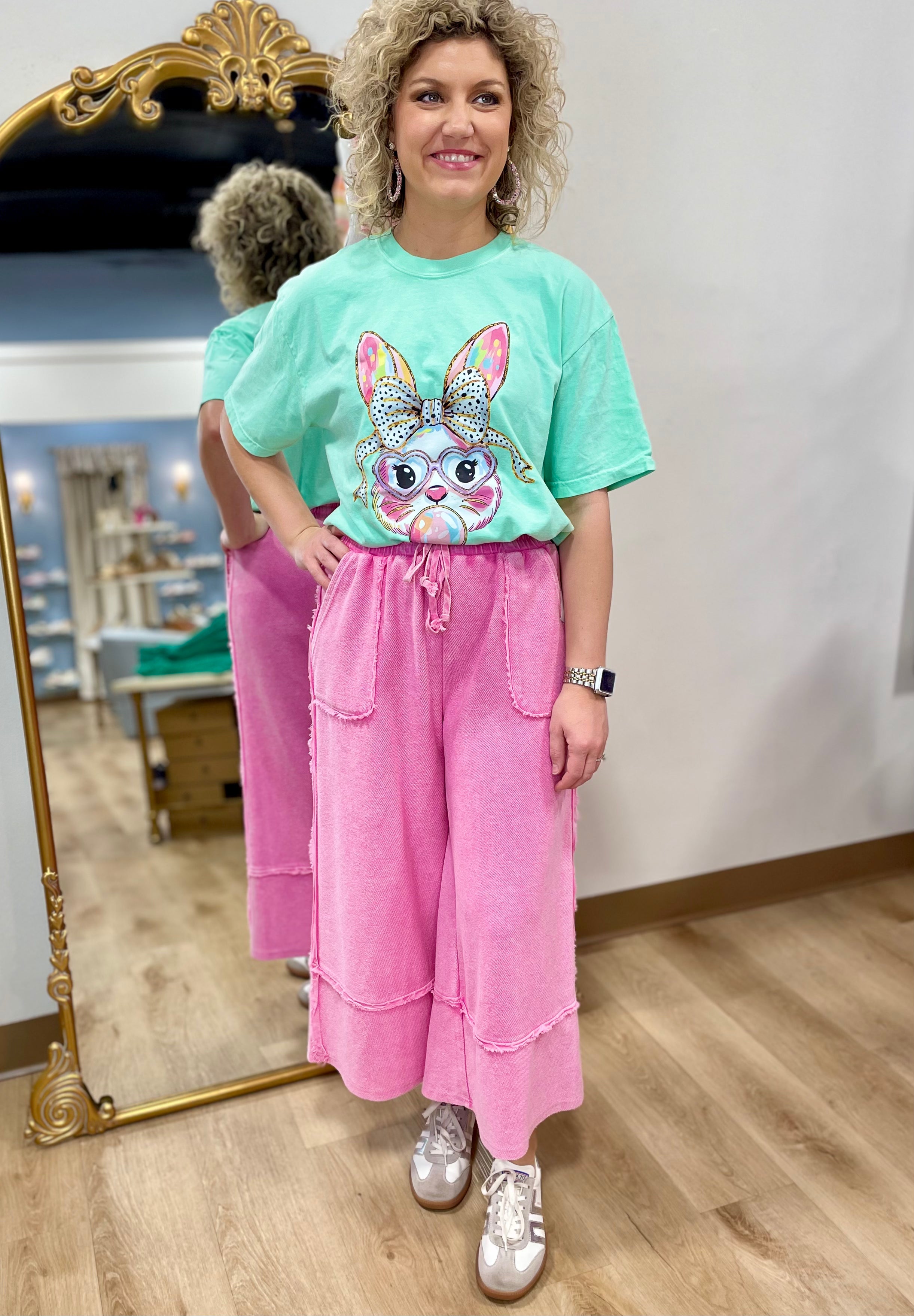 Bubble Gum Bunny Tee Island