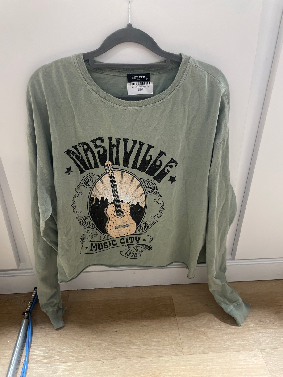 Nashville Graphic Crop Tee Olive