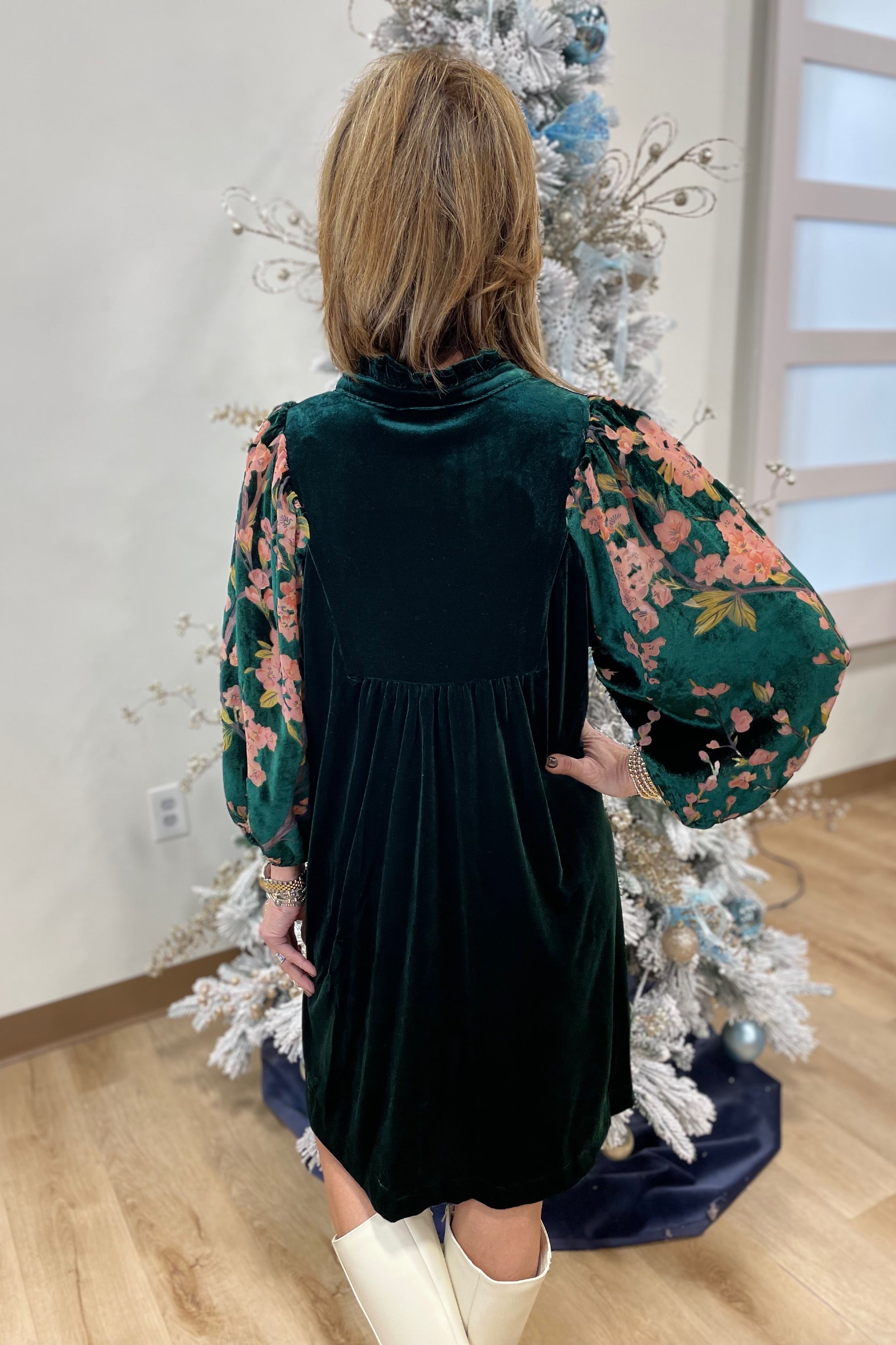 Umgee Velvet Dress w Tapestry Sleeve Green