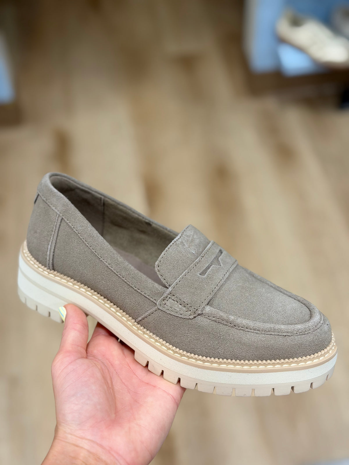 Toms Cara Loafers Dune Suede Leather