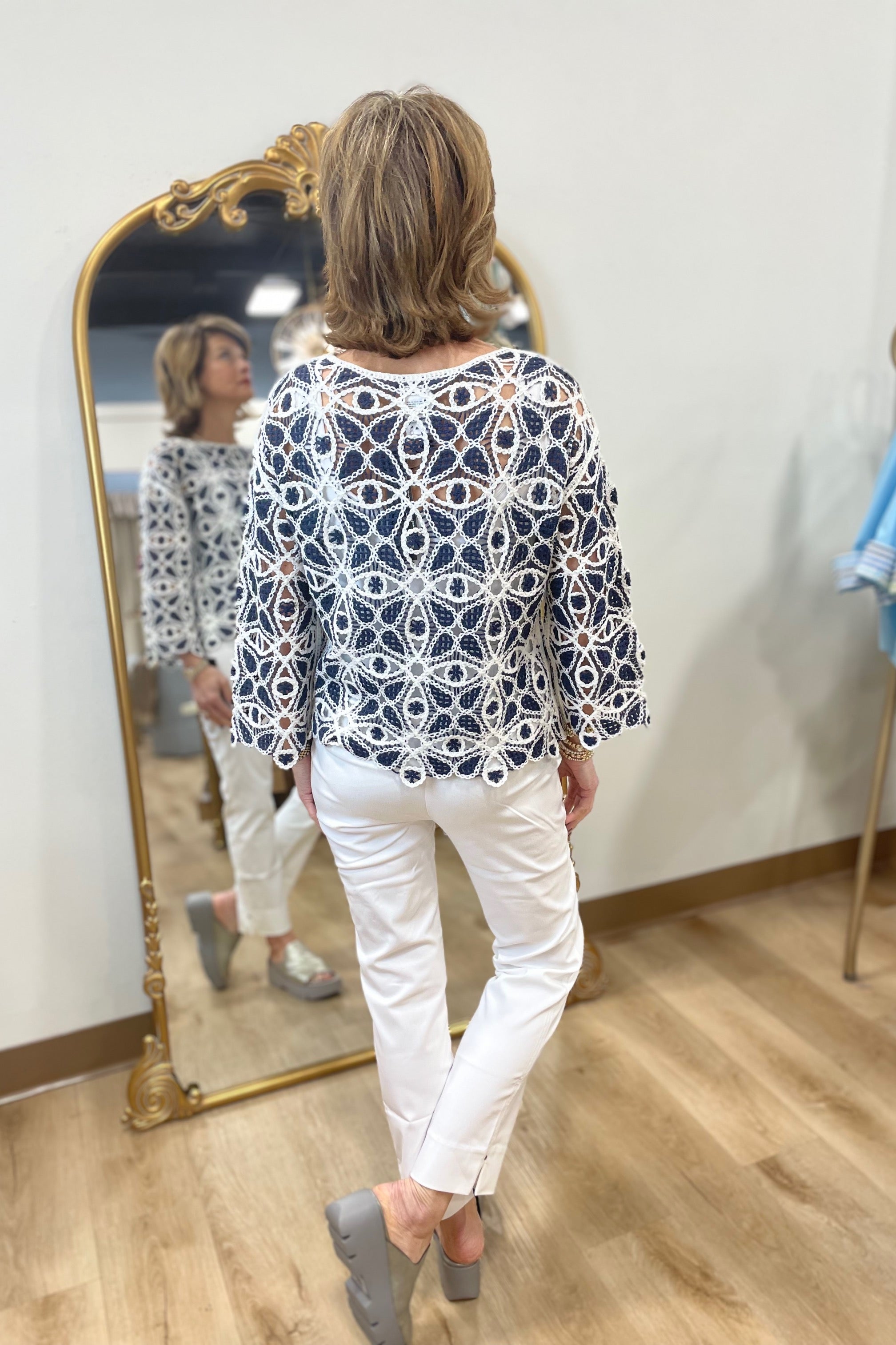 Charlie B Capri w Pockets & Slit Hem White