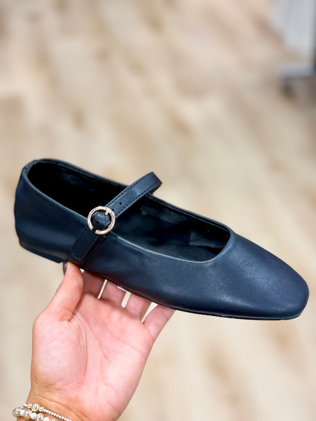 Shu Shop Annabelle Flat Black