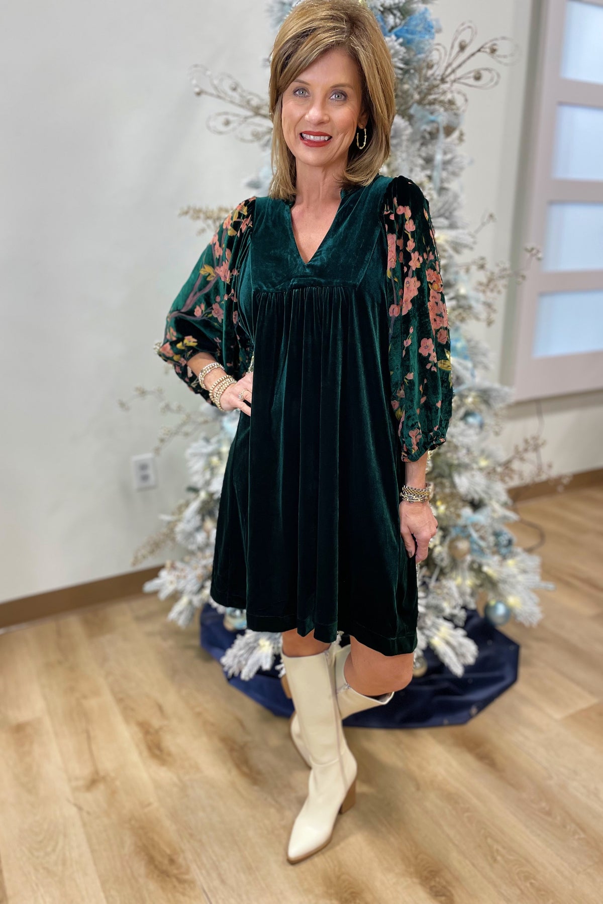 Umgee Velvet Dress w Tapestry Sleeve Green