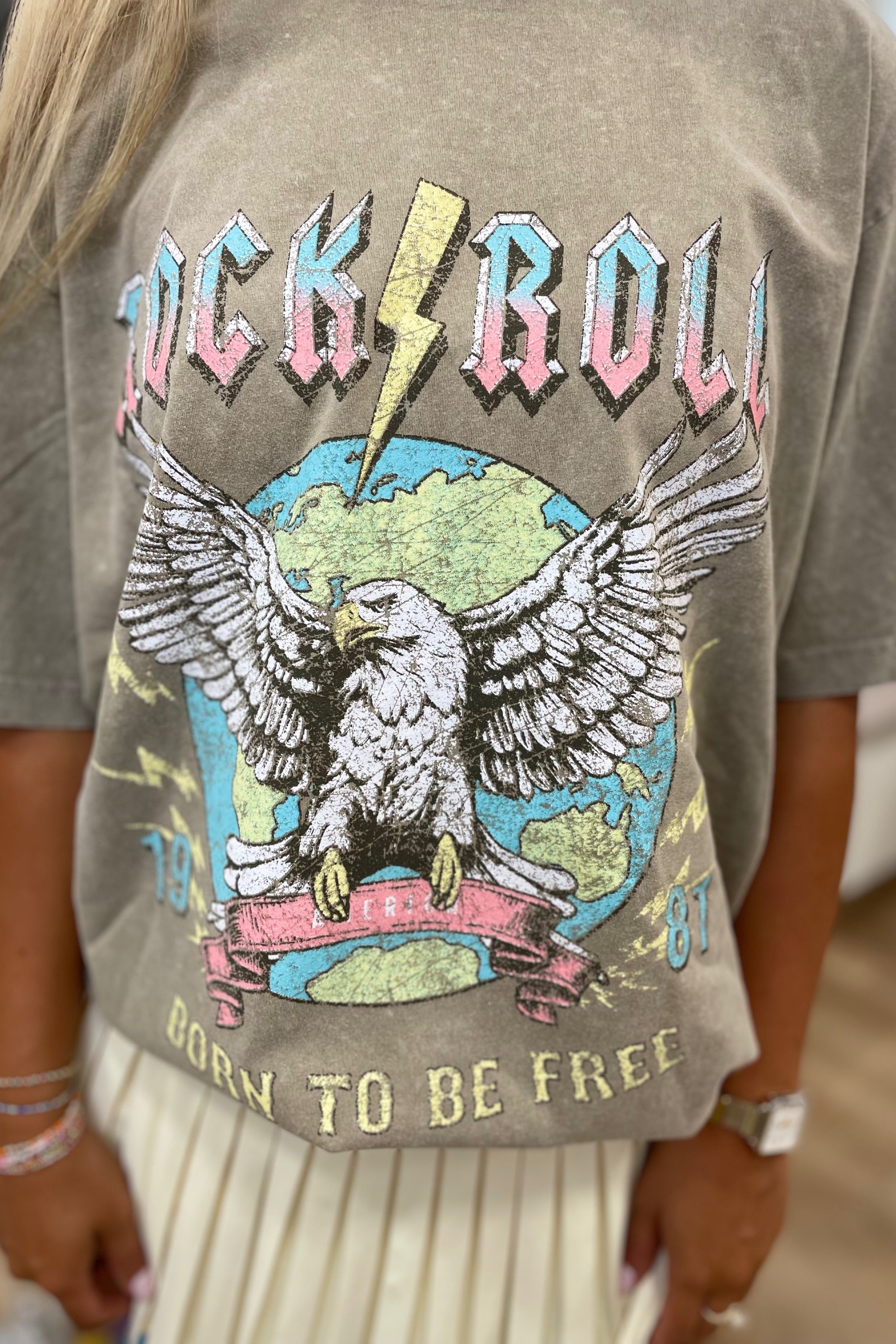 Rock N Roll 1981 Born to Be Free Graphic Tee Mocha
