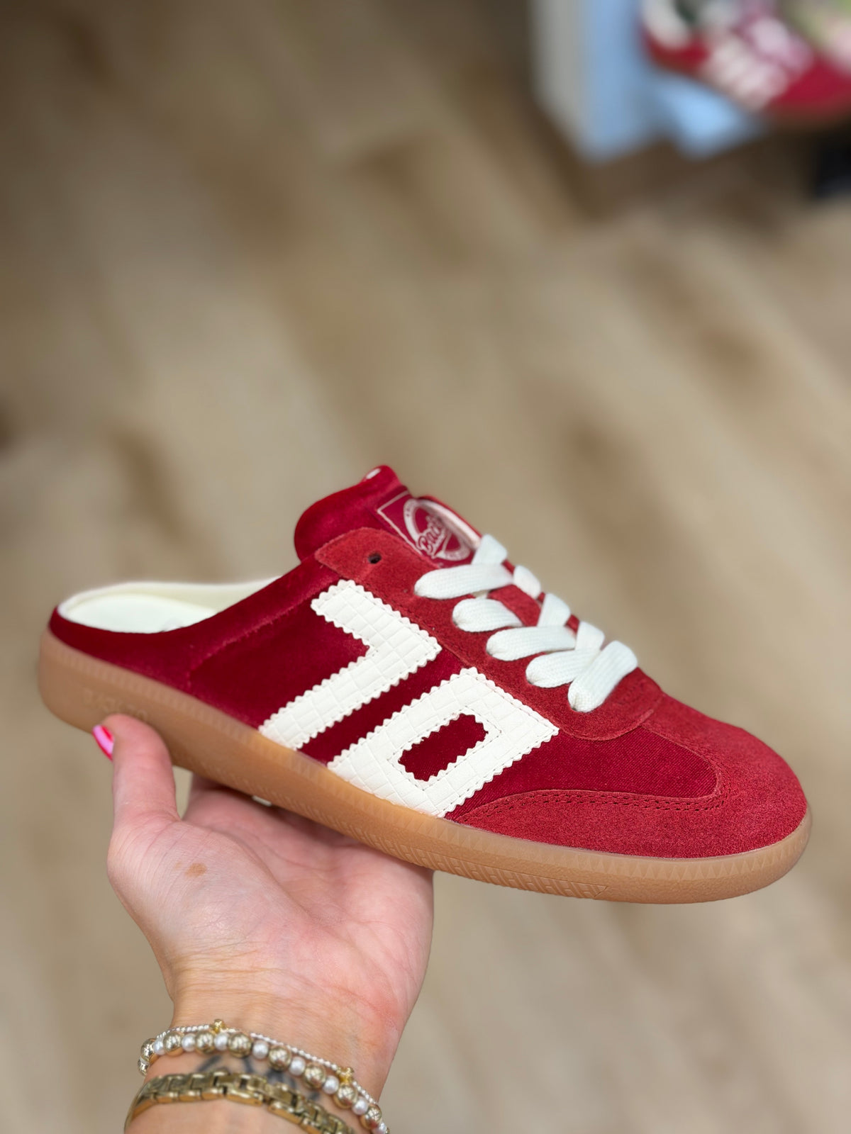 Back 70 Easter W26 Sneaker Velvet Red Milk