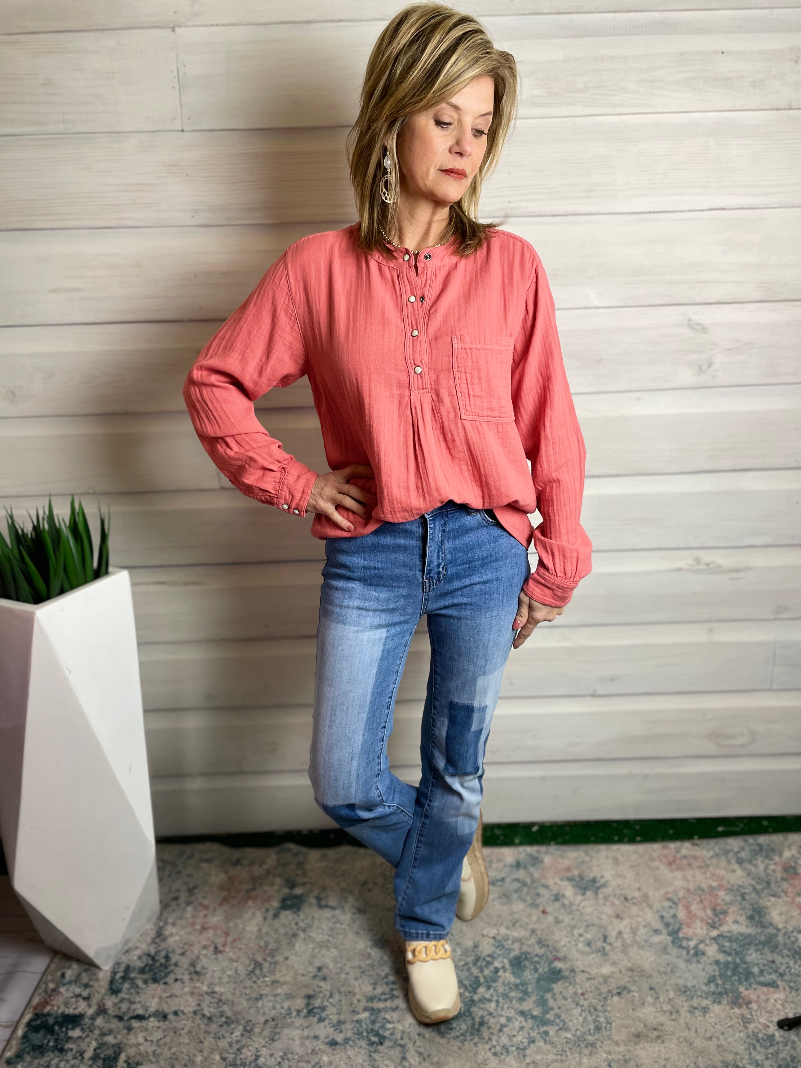 Dylan Kenzie Top w Snap Placket Crush