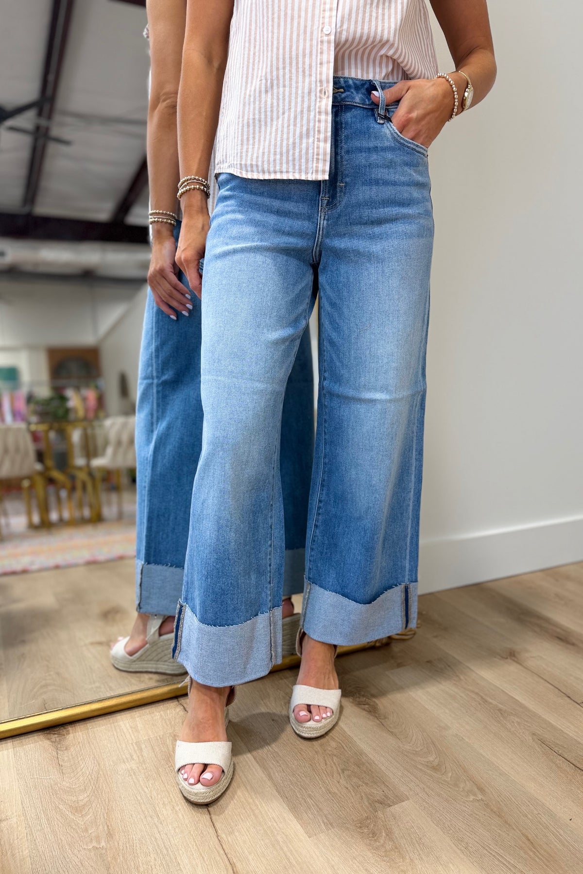 Hidden Nori Cuffed Wide Leg Jean Medium