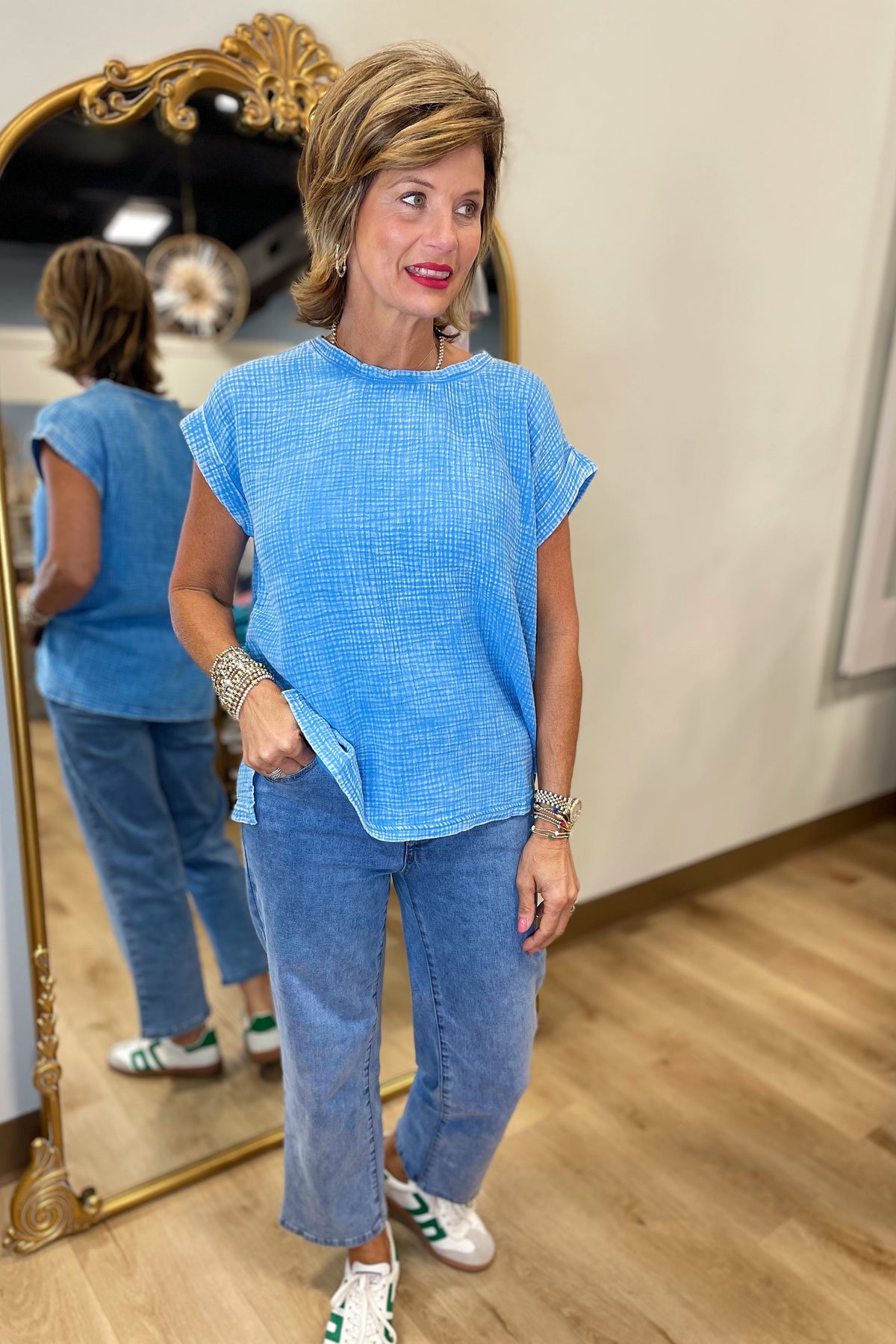 Going w Gauze Acid Washed Top Blue