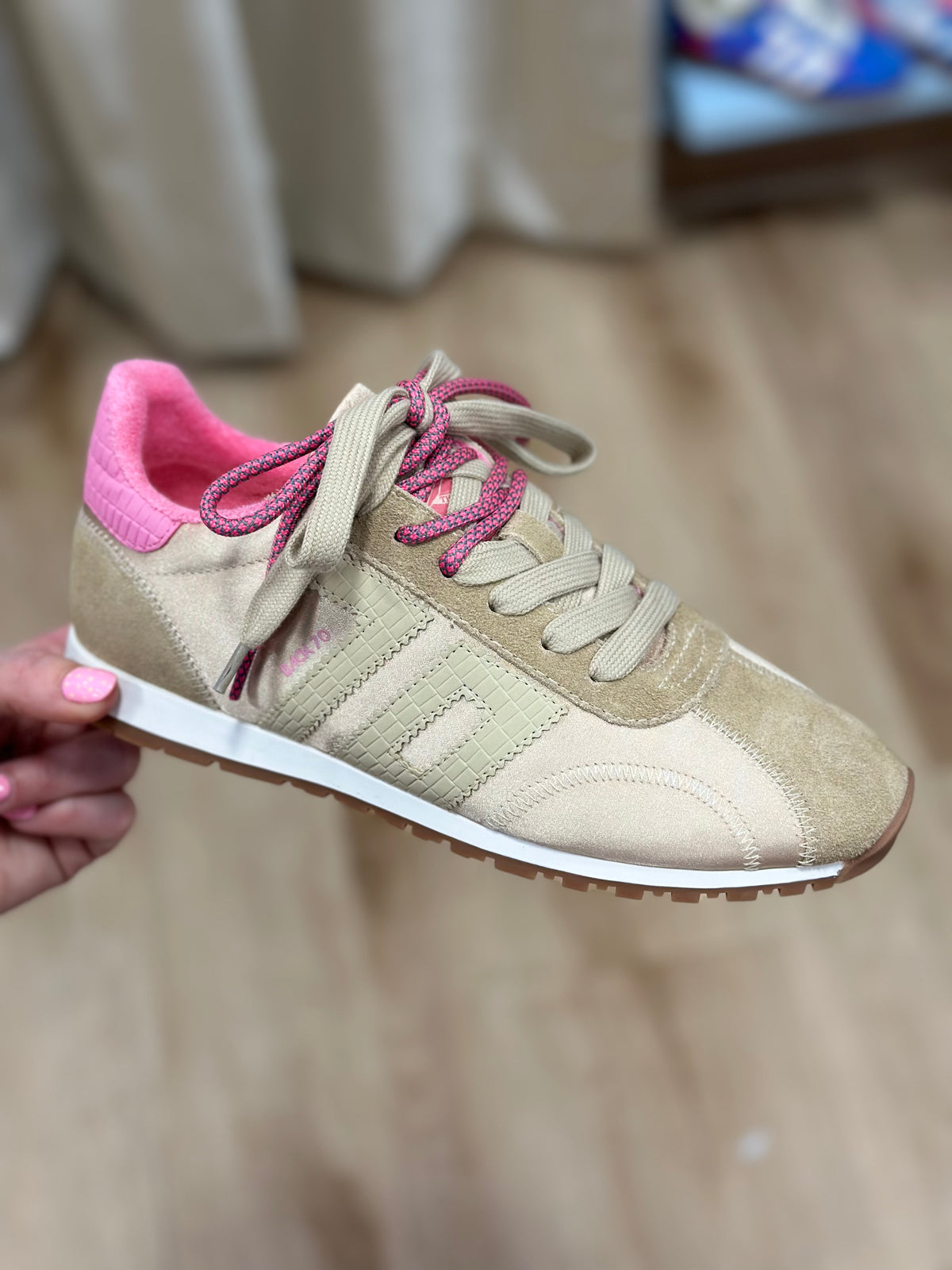 Back 70 Asian Sneaker Beige