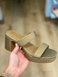 Matisse Delancy Platform Heel Honey