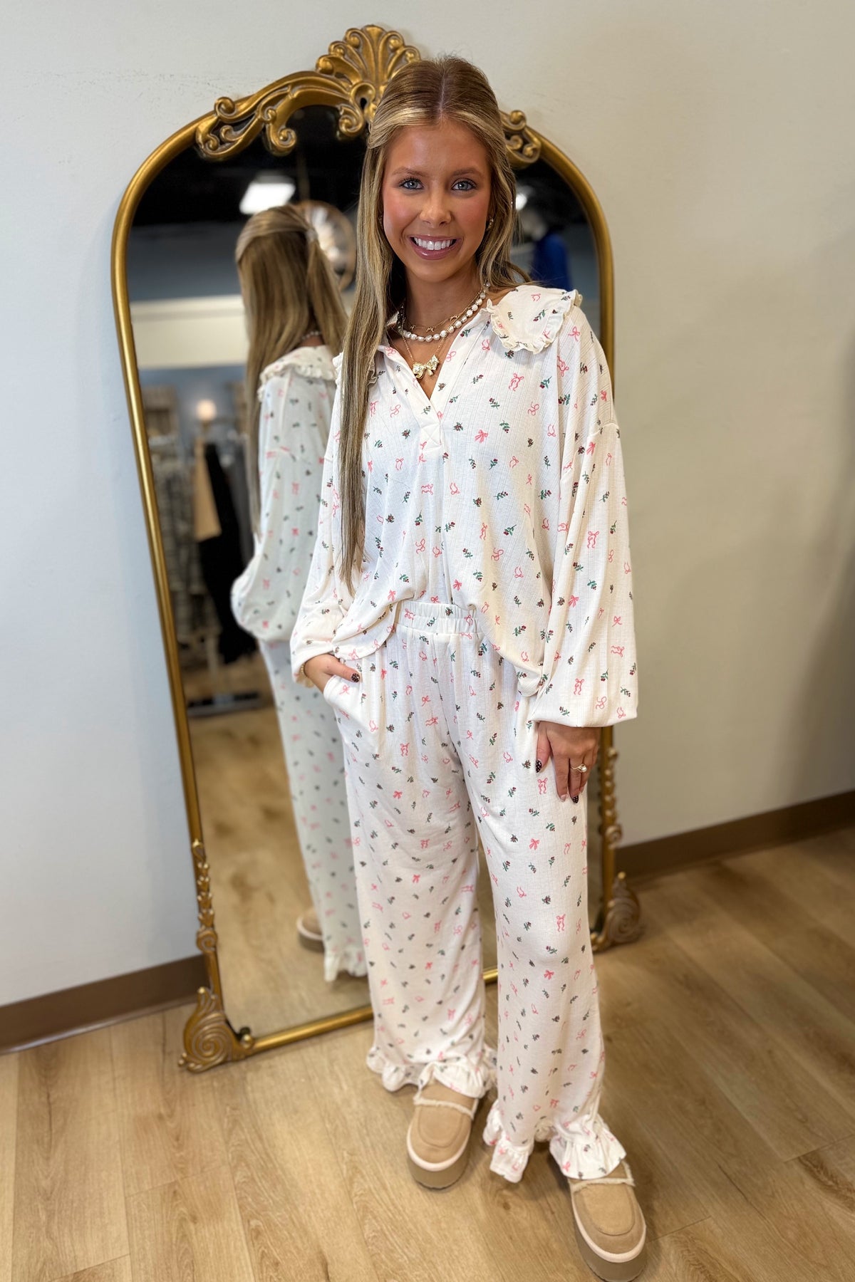 MistleBows Lounge Pajama Set