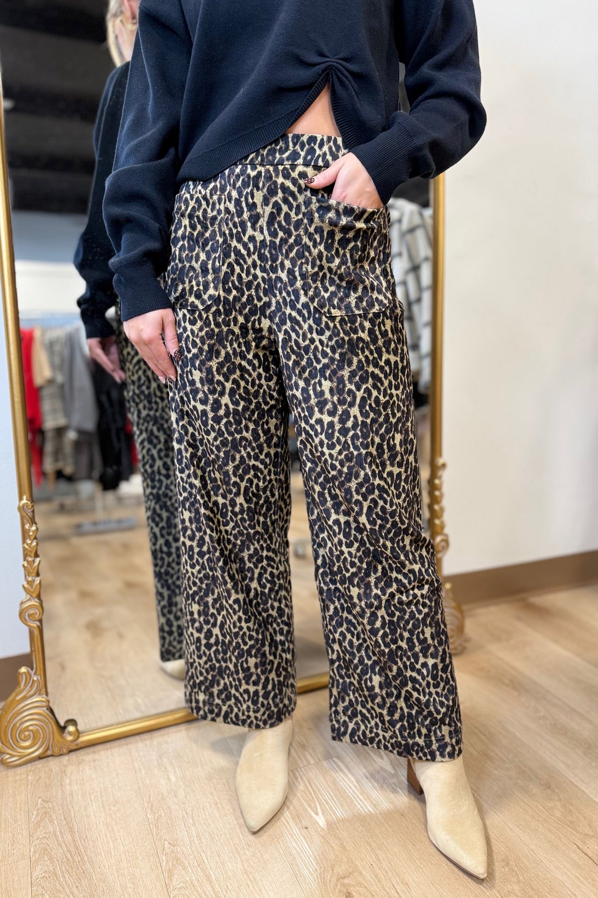 Go To Front Pocket Pants Leopard Velvetine