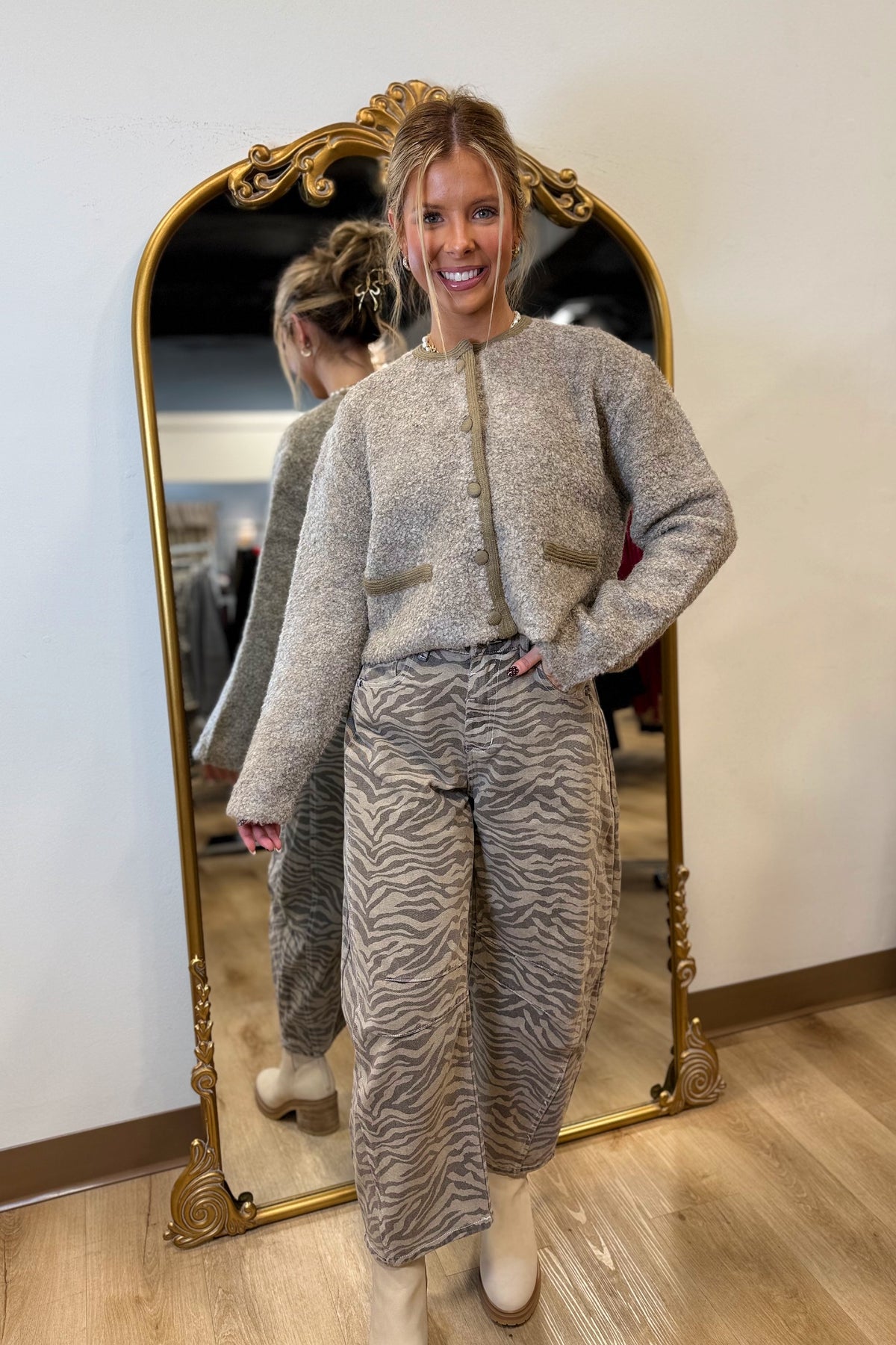 Monocromatic Fuzzy Cardigan Jacket Mocha