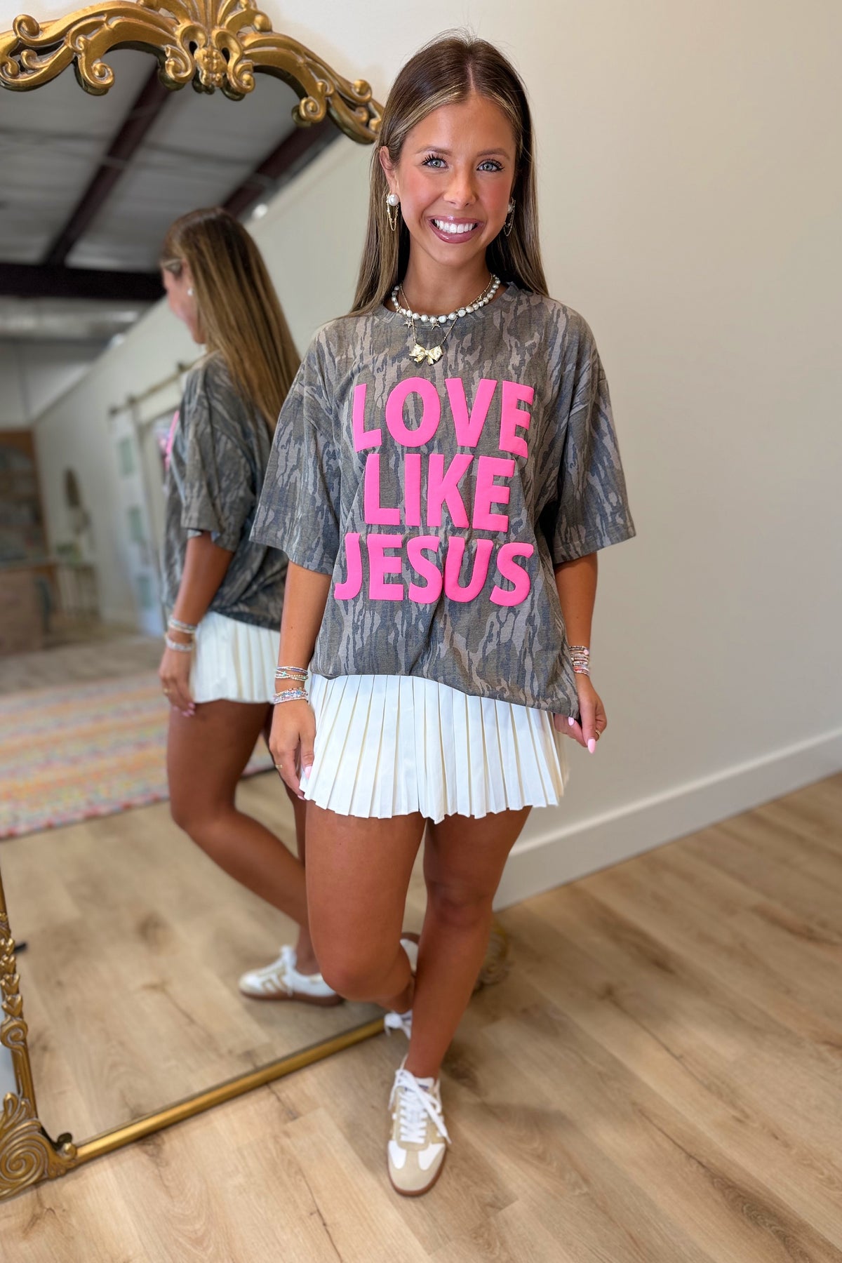 Love Like Jesus Mossy Oak Graphic Tee