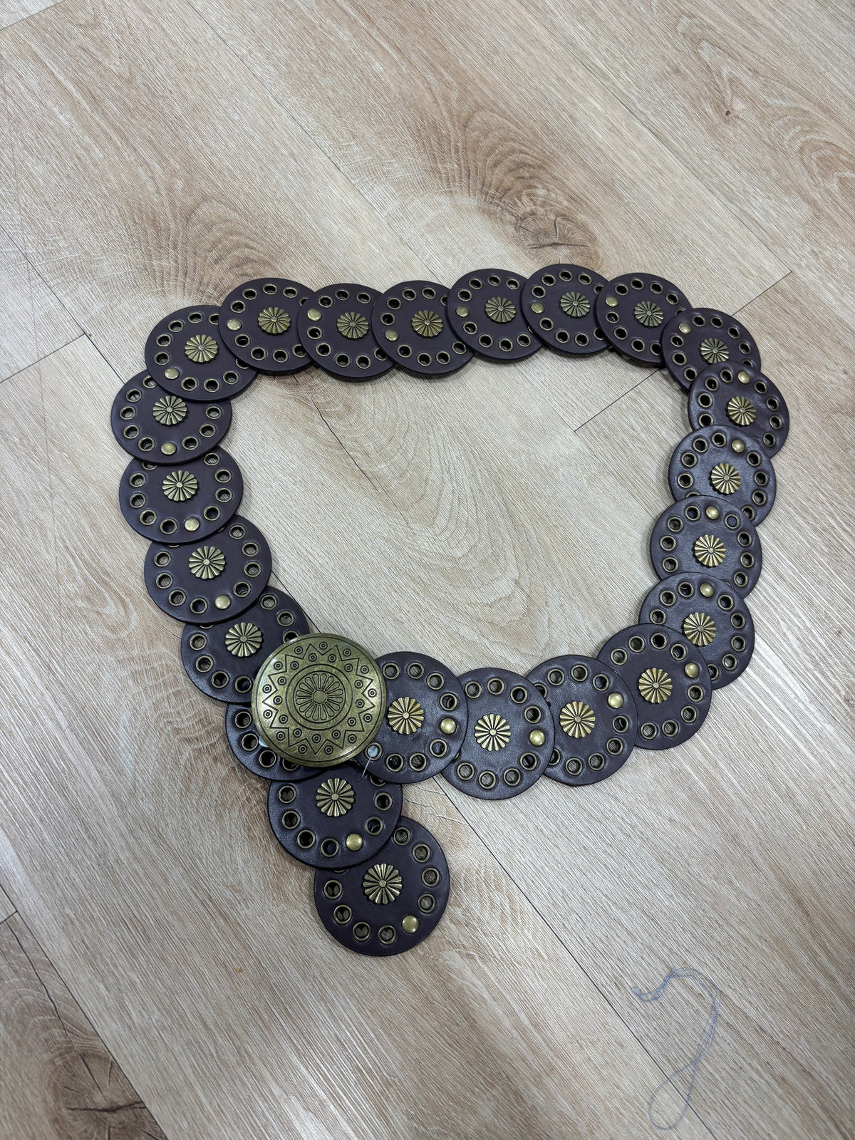 Western Belt Round Buckle Floral Emblem Brown