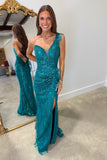 Emerald Elegance Sequined Prom Dress