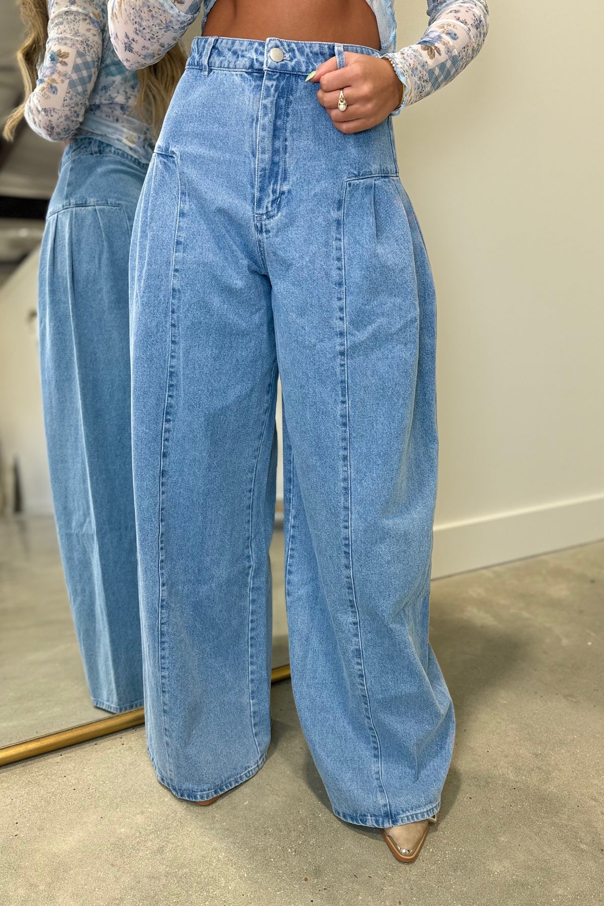 Flare Affair Pleated Jeans