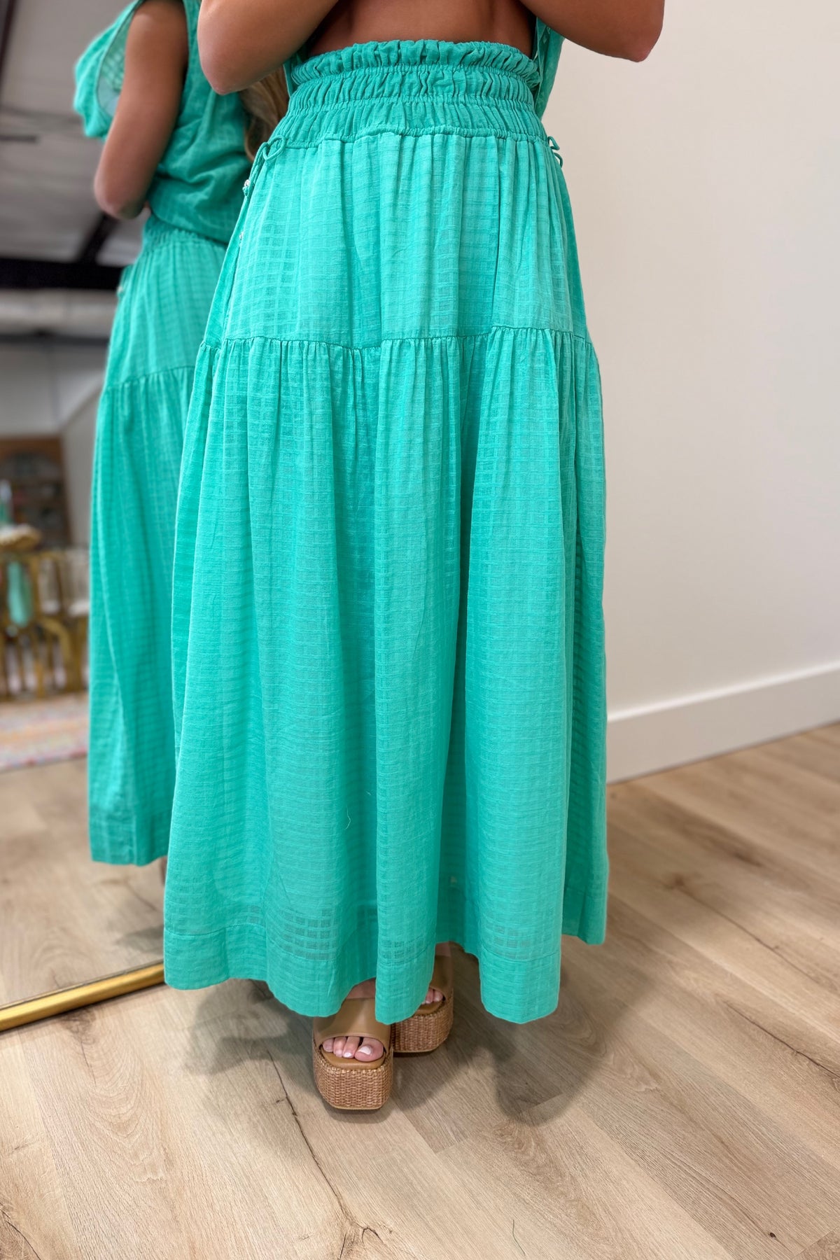 Elan Flowing Free Midi Skirt Mint Green