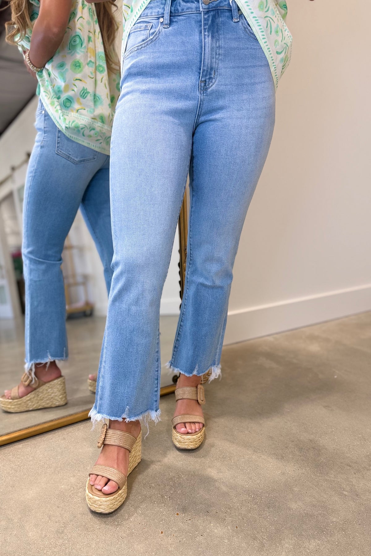 Bayeas High Rise Flare Jean