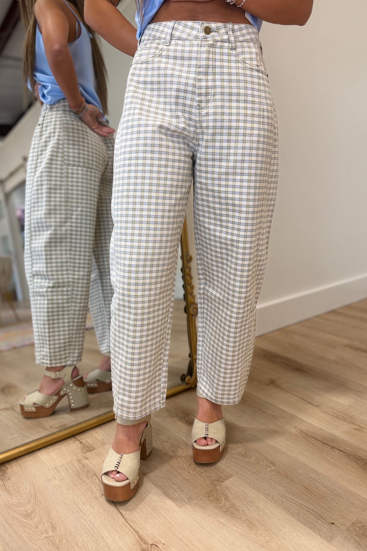 Plaid Beginning Barrel Jeans Blue