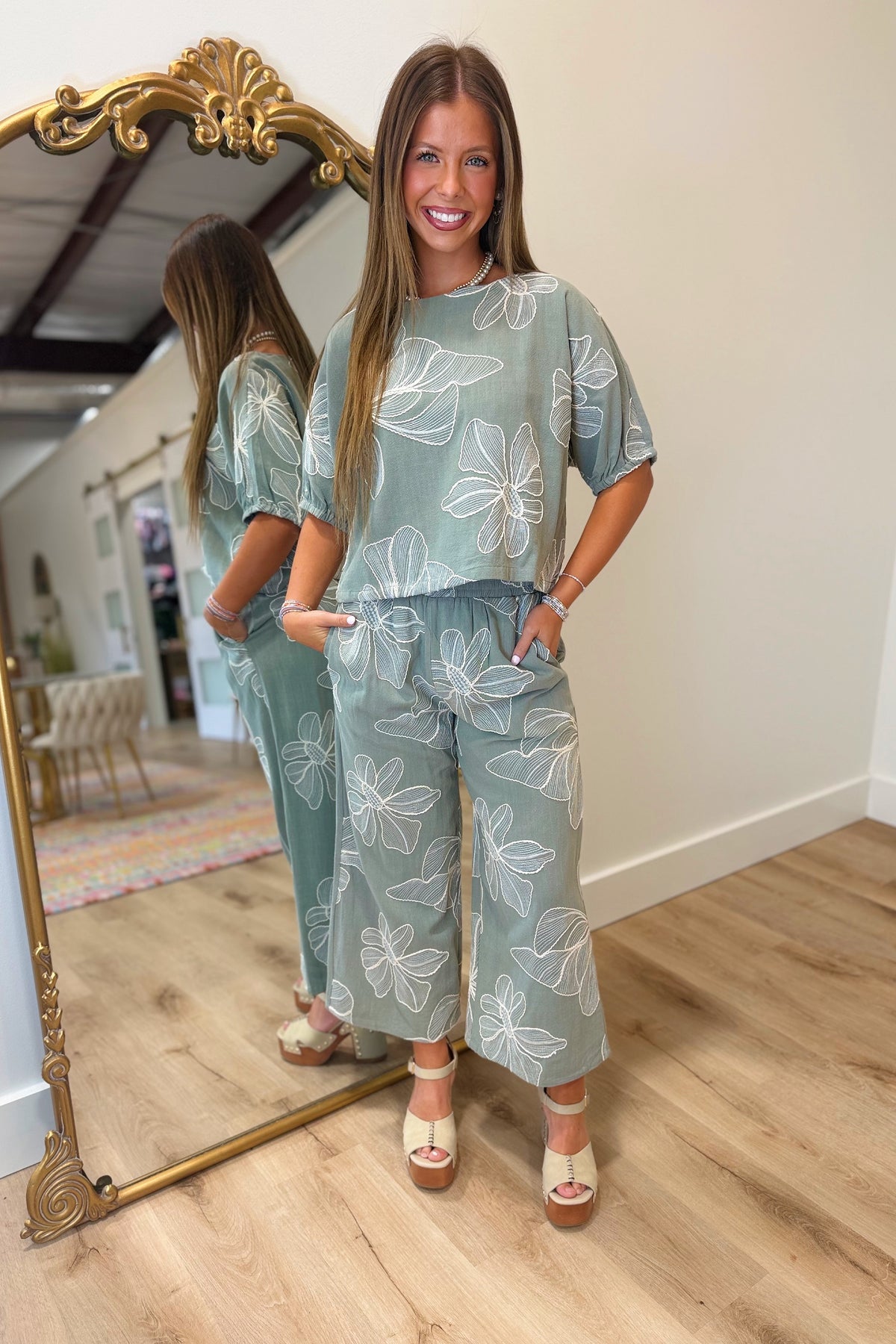 Floral Embroidered Linen Set Green